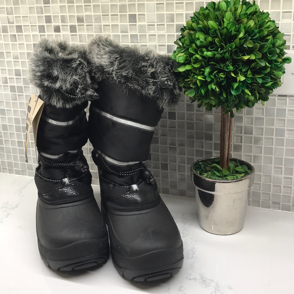 KAMIK NWT Snow boots